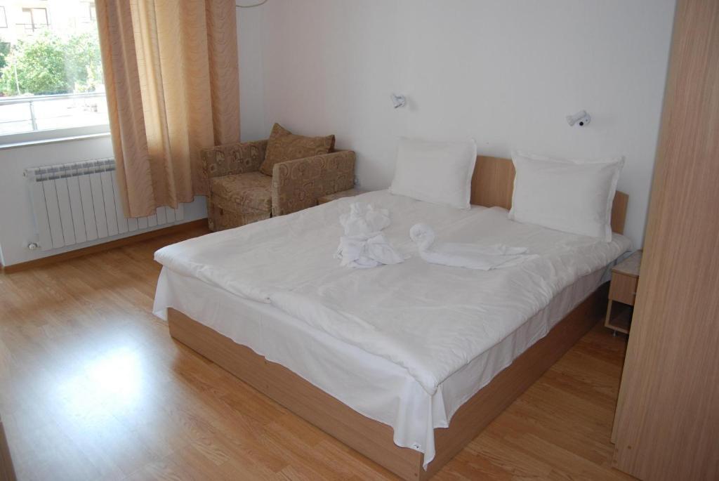 Guest House Donchevi Primorsko Rom bilde